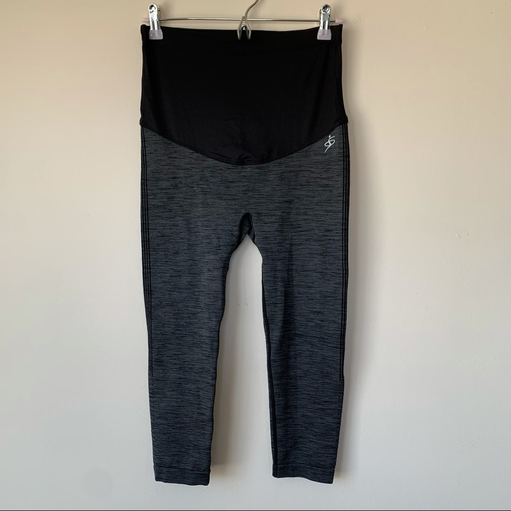 Pink Blush NWOT Workout Crop Leggings Black Gray Marled Size Small/Medium